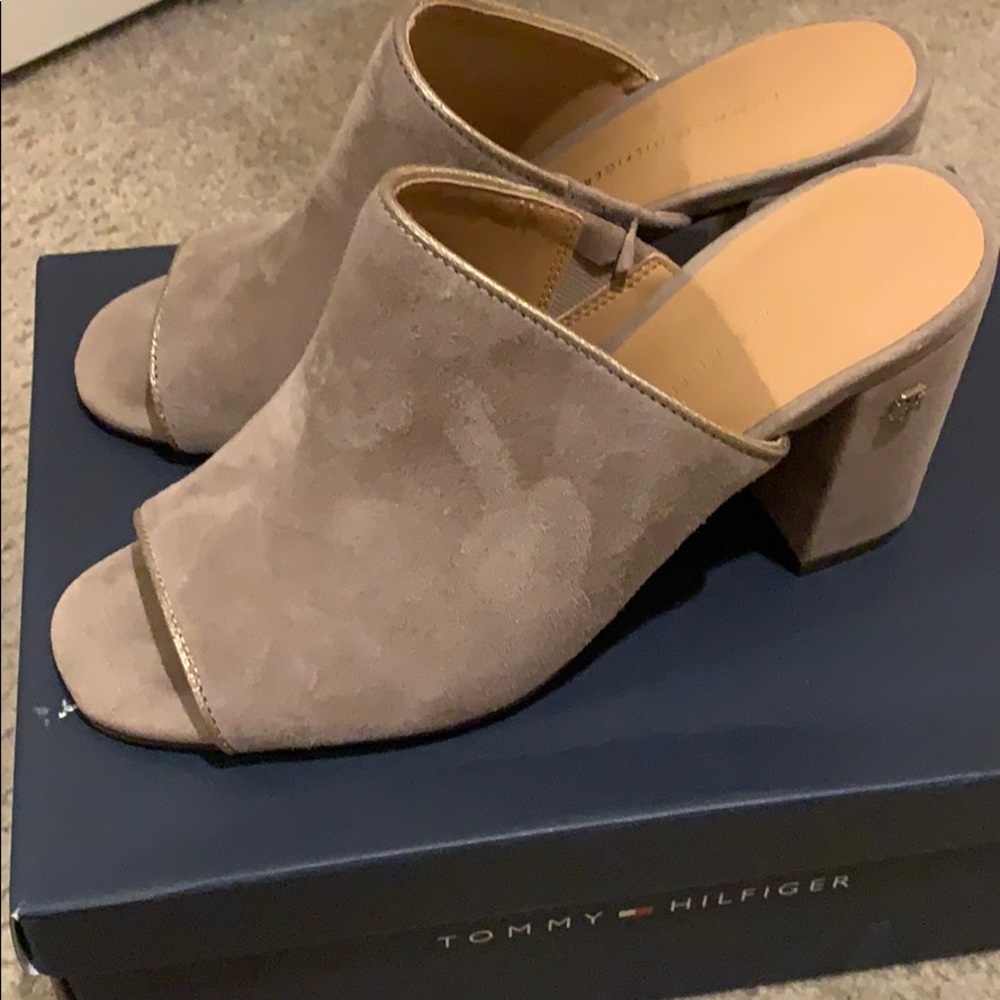 Tommy Hilfiger Mule Sandals in Taupe/Light Suede
